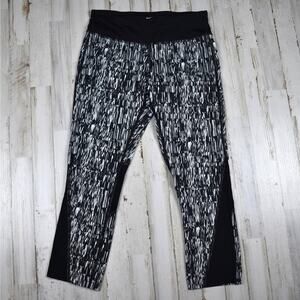 Nike DRI-FIT Black/white graphic Power Running Cropped Gym Leggings size Small